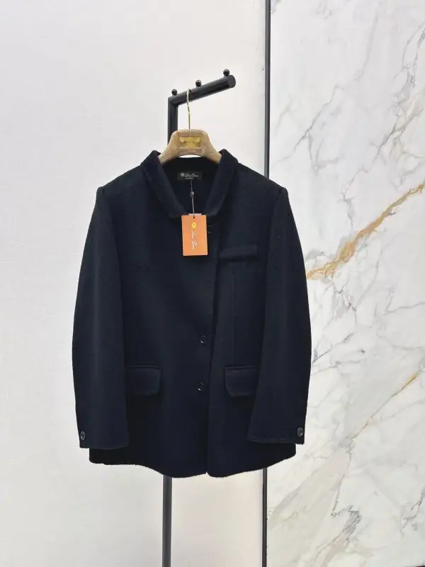 Loro Piana — Bilateral wool coat from lapels