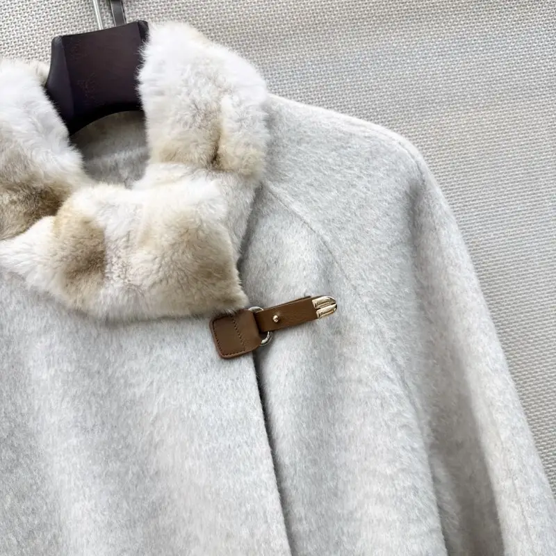 Loro Piana Bilateral wool coat secondary length from finished of rabbit fur — Photo 3
