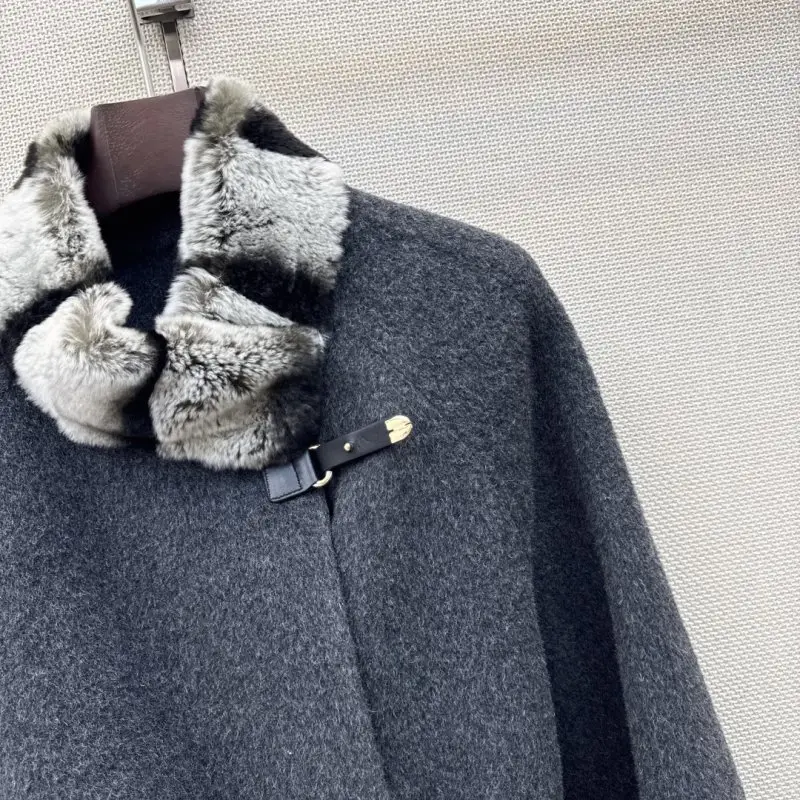 Loro Piana Bilateral wool coat secondary length from finished of rabbit fur — Photo 3