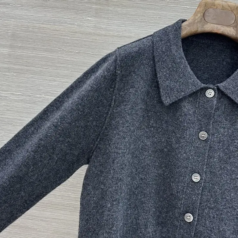 Loro Piana Cardigan female — Photo 3