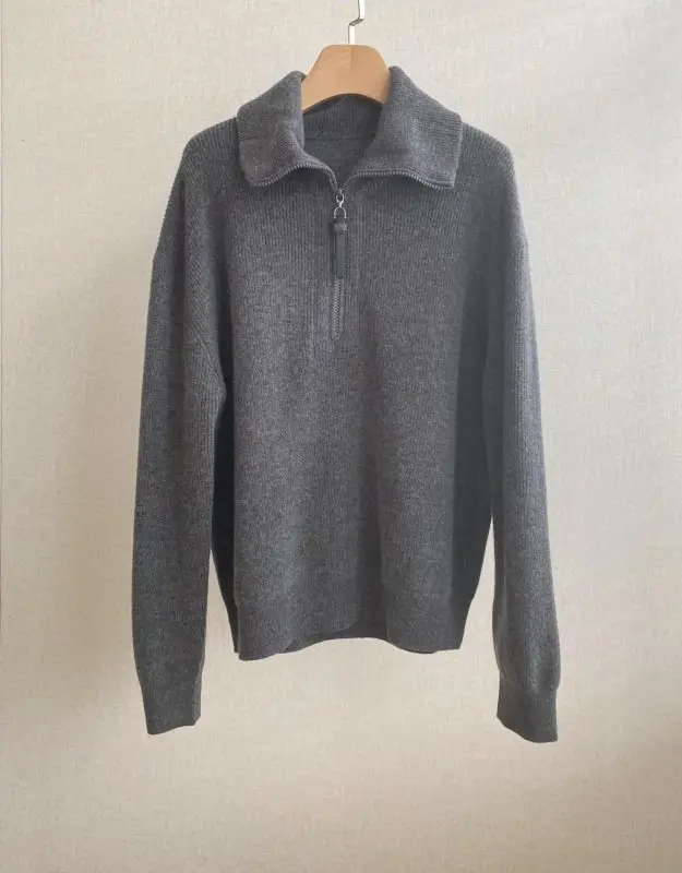 Loro Piana Cardigan woolen female — Photo 3