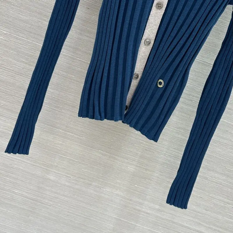 Loro Piana Cardigan woolen female — Photo 5