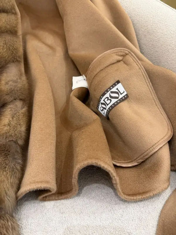 Loro Piana Кашемірове пальто жіноче з хутром андского соболя — Фото 4
