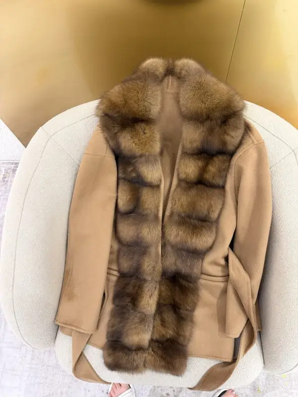 Loro Piana Кашемірове пальто жіноче з хутром андского соболя — Фото 5
