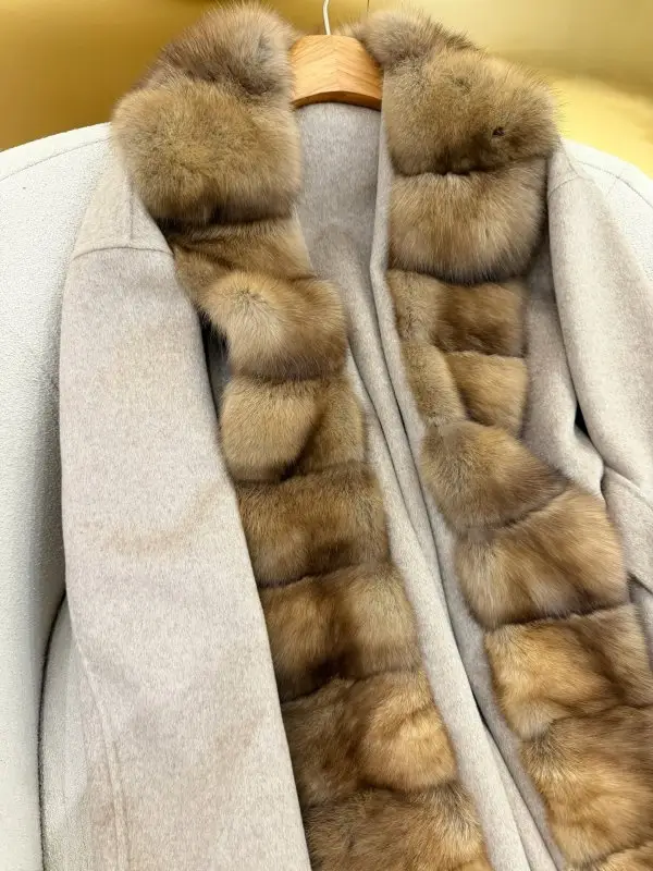 Loro Piana Кашемировое пальто женское с мехом андского соболя — Фото 5