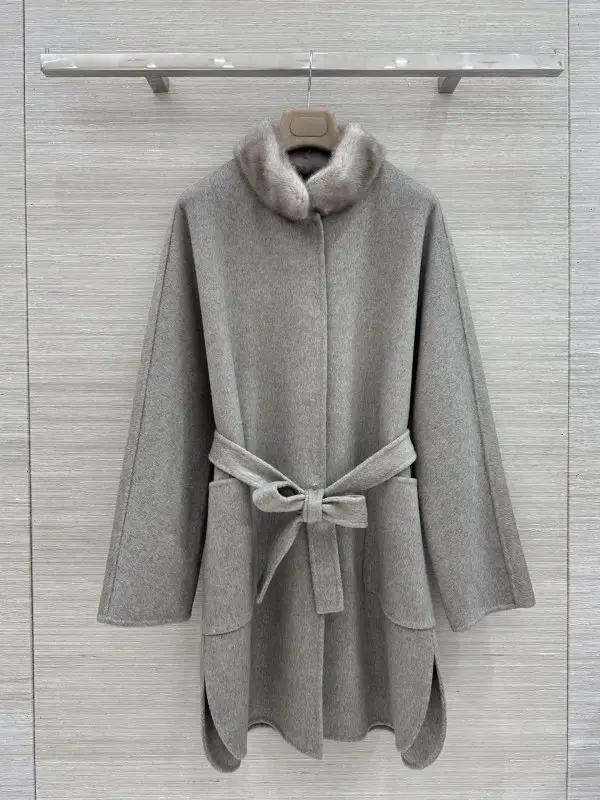Loro Piana — Кашемірове жіноче пальто з коміром з норки
