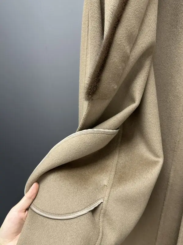 Loro Piana Кашемировое женское пальто с норковым мехом — Фото 4