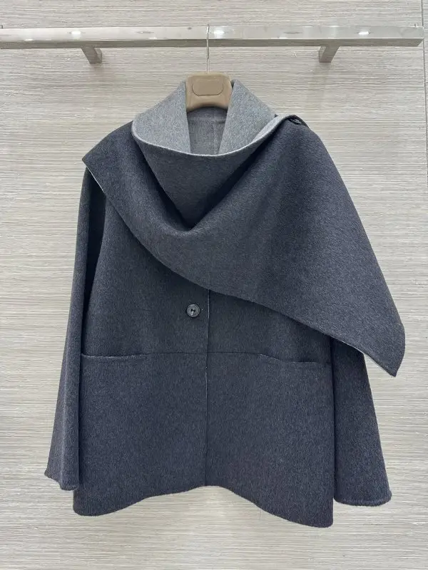 Loro Piana — Кашемірове жіноче пальто