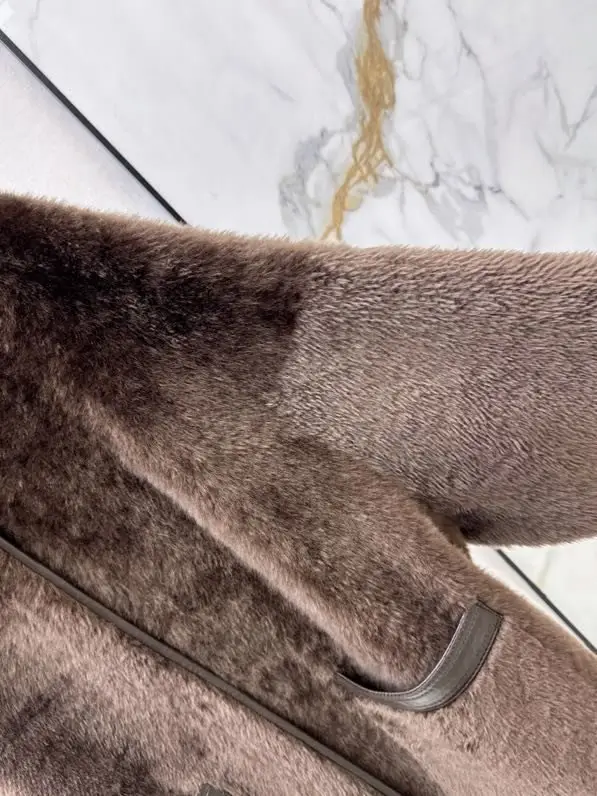 Loro Piana Coat fur women's — Photo 5