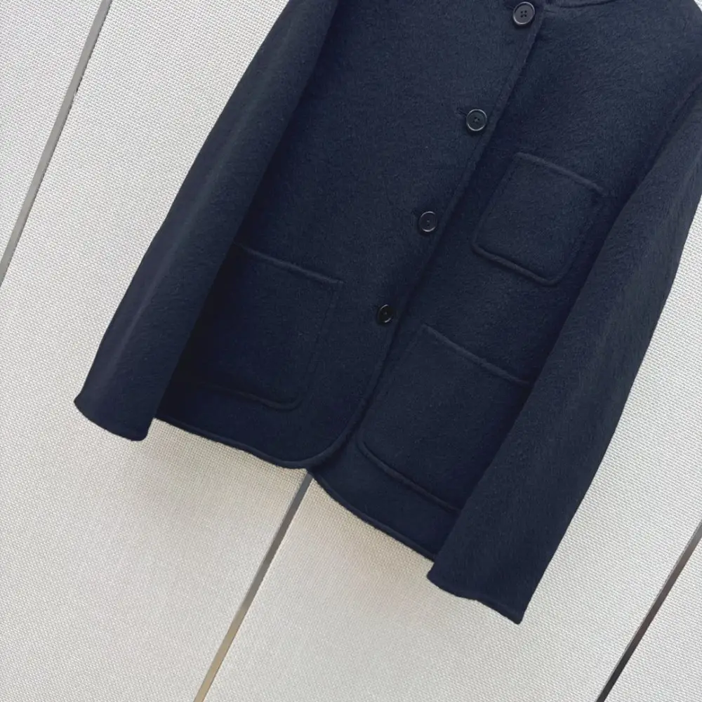 Loro Piana Coat of bilateral wool from collar-reception — Photo 5