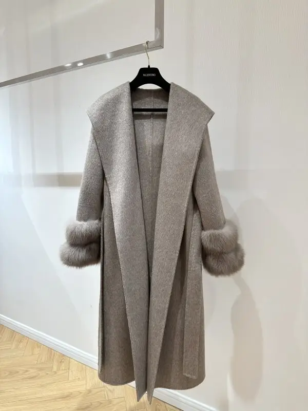 Loro Piana — Пальто из шерсти и кашемира