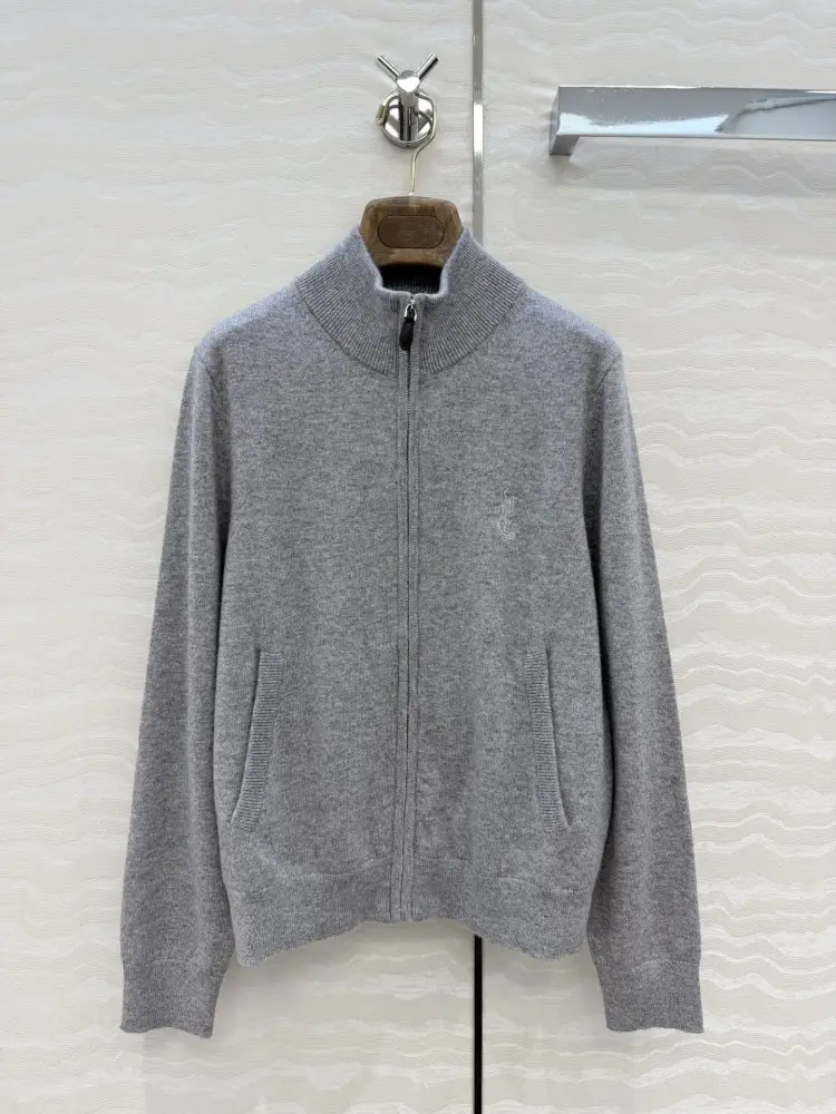 Loro Piana Costume cashmere female — Photo 2