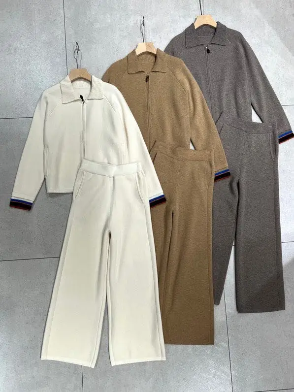 Loro Piana Costume cashmere female — Photo 2