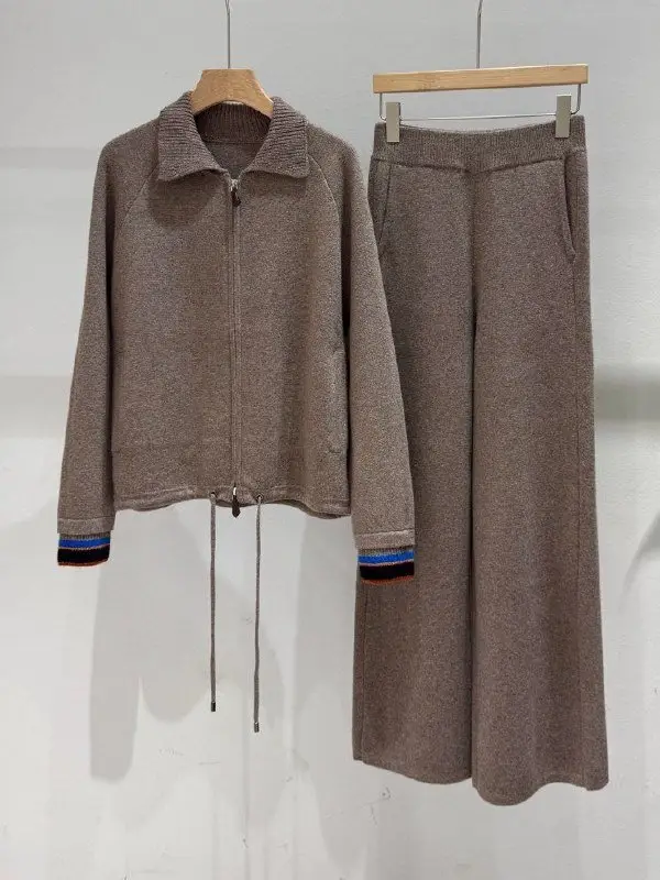 Loro Piana Costume cashmere female — Photo 2