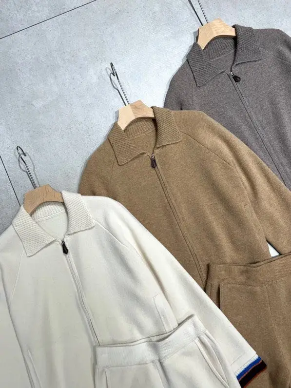 Loro Piana Costume cashmere female — Photo 3