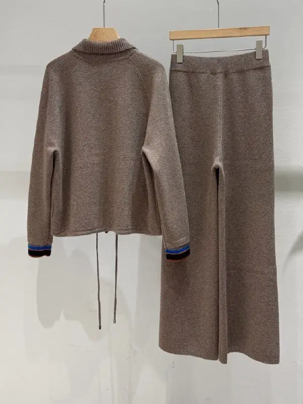 Loro Piana Costume cashmere female — Photo 3