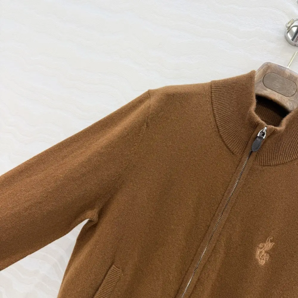 Loro Piana Costume cashmere female — Photo 5