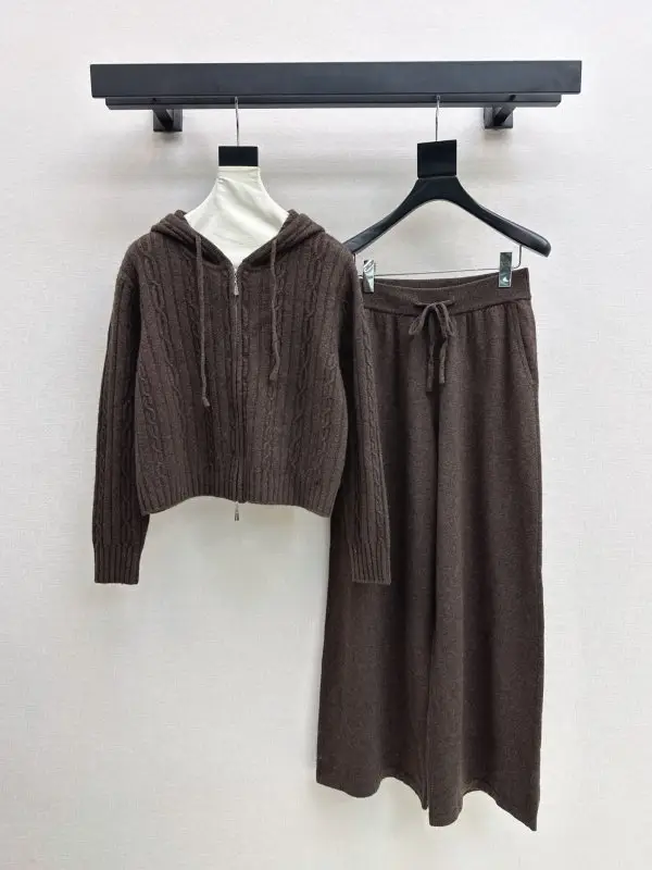 Loro Piana — Костюм жіночий