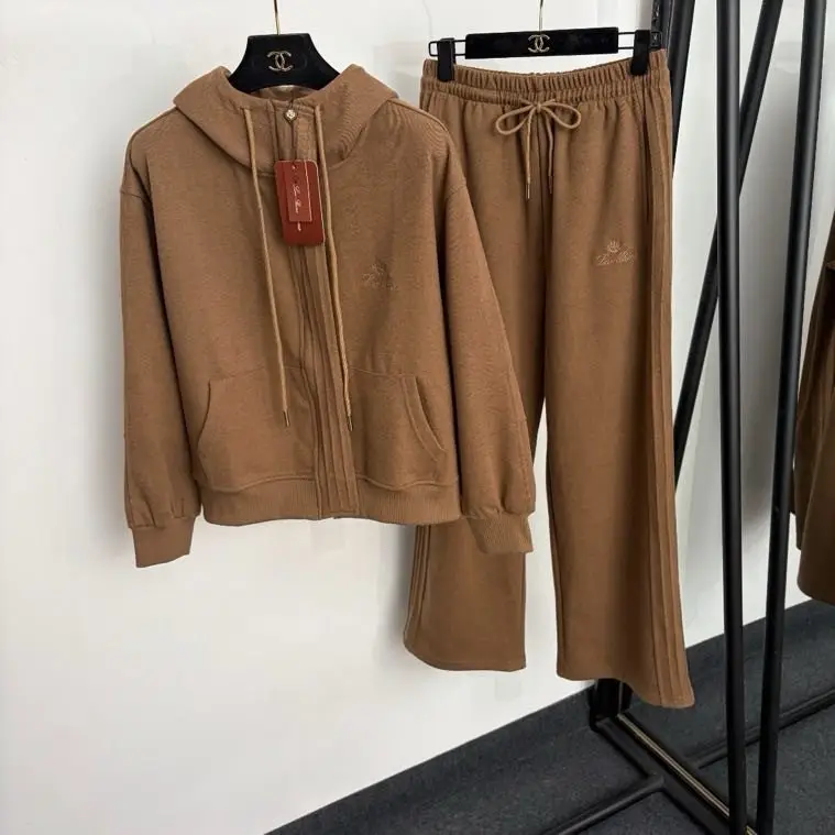 Loro Piana — Костюм женский