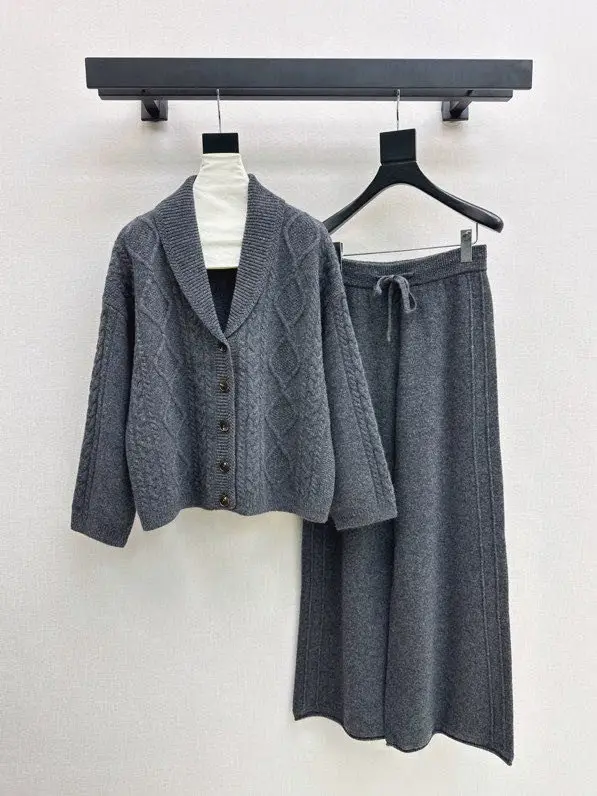Loro Piana — Costume female