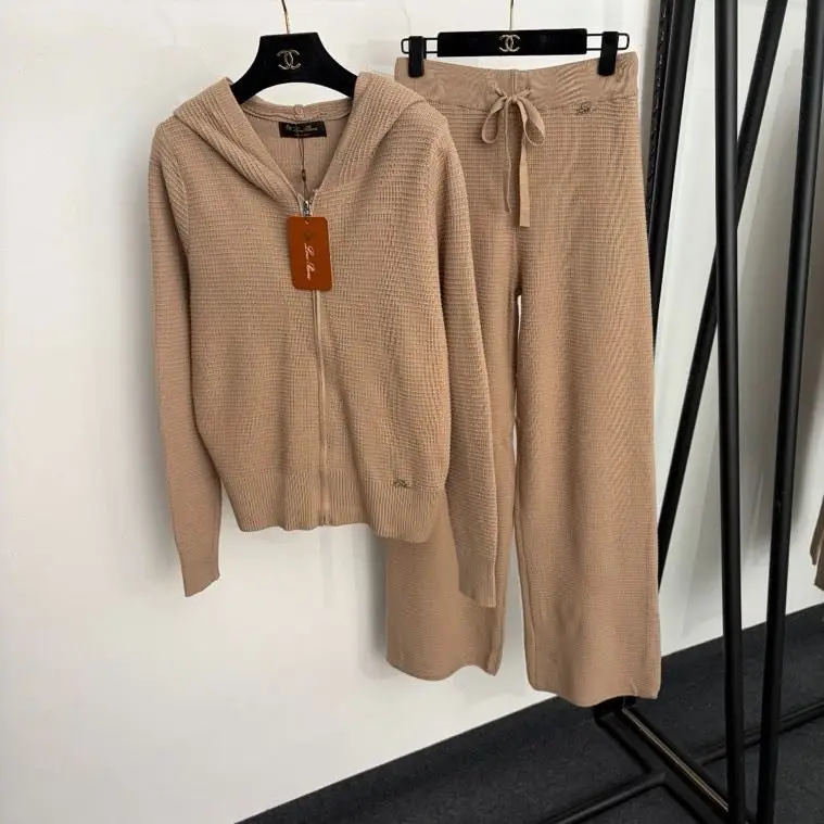 Loro Piana — Costume female