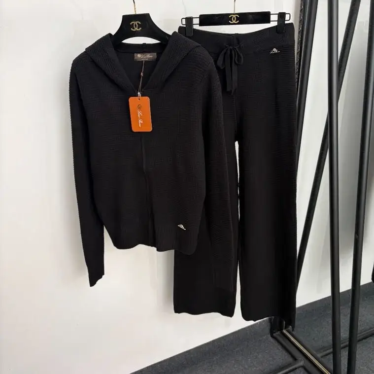 Loro Piana Costume female — Photo 3
