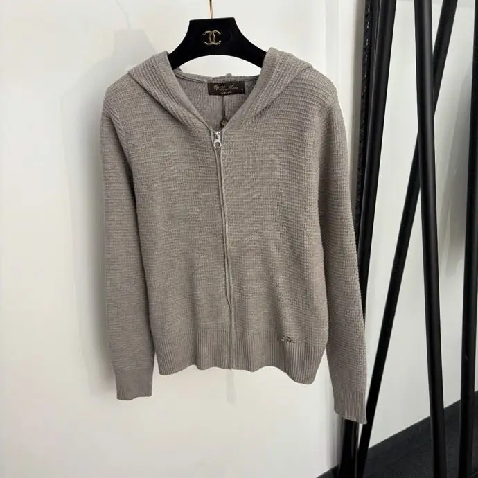 Loro Piana Costume female — Photo 4