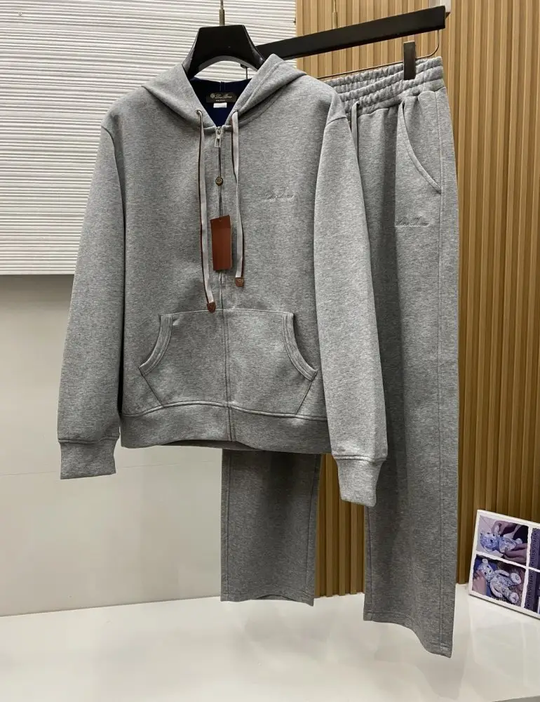 Loro Piana — Костюм чоловічий