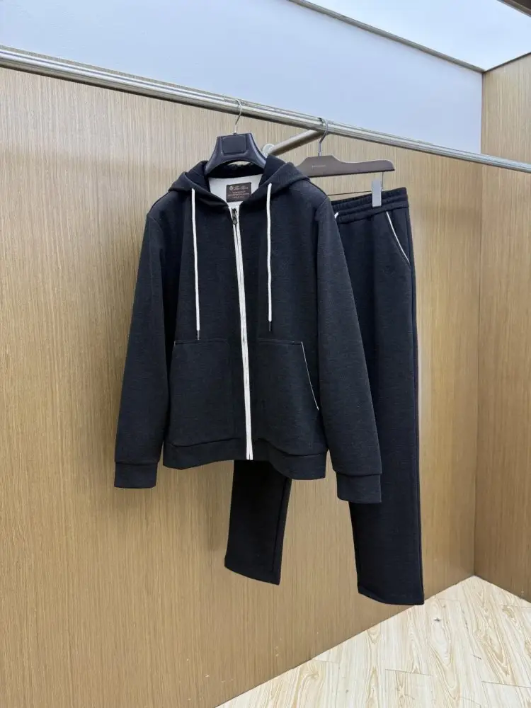 Loro Piana — Костюм чоловічий