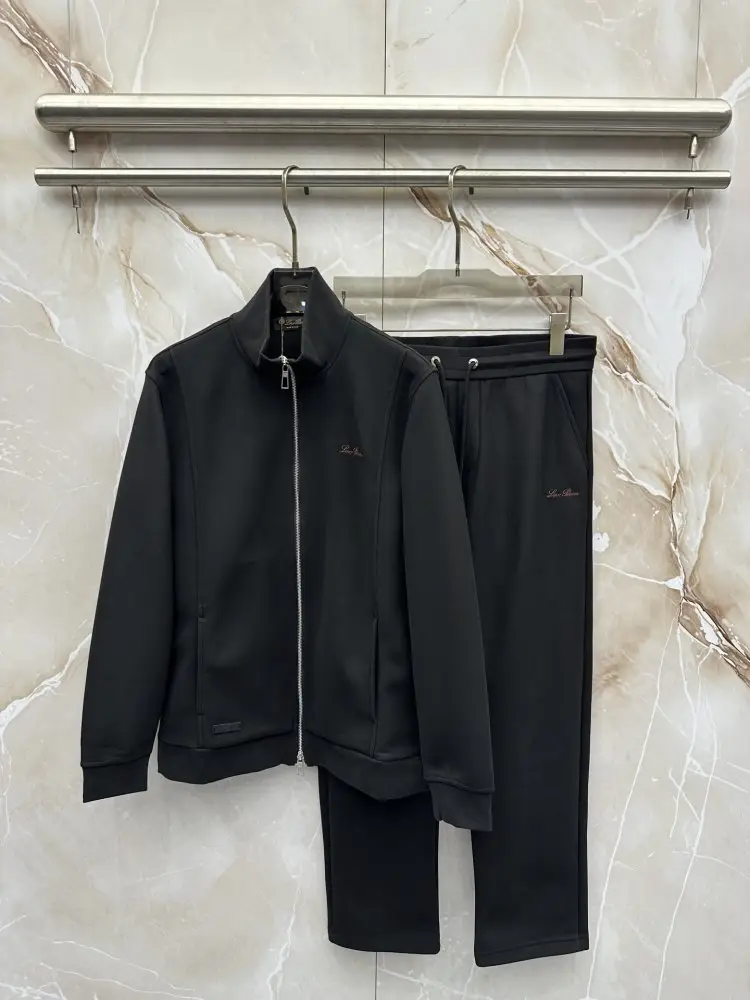 Loro Piana — Костюм мужской