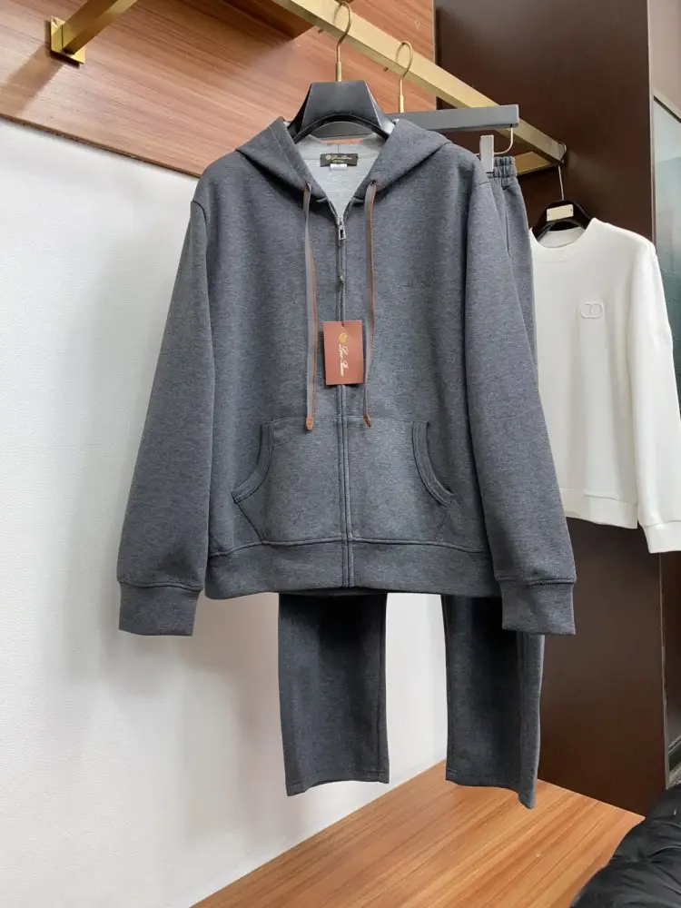 Loro Piana — Костюм чоловічий