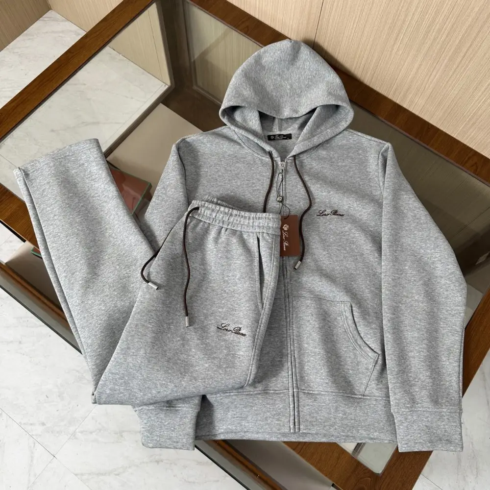 Loro Piana — Костюм чоловічий