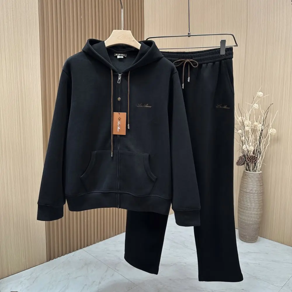 Loro Piana — Костюм чоловічий