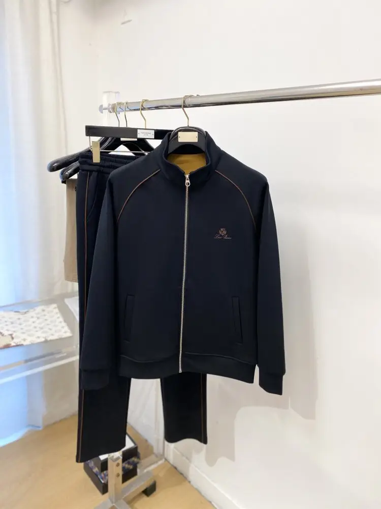 Loro Piana — Костюм мужчкой спортивный