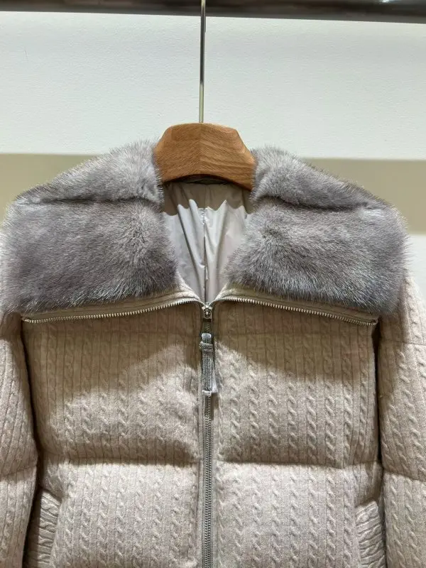 Loro Piana Down jacket female from норковым fur — Photo 3