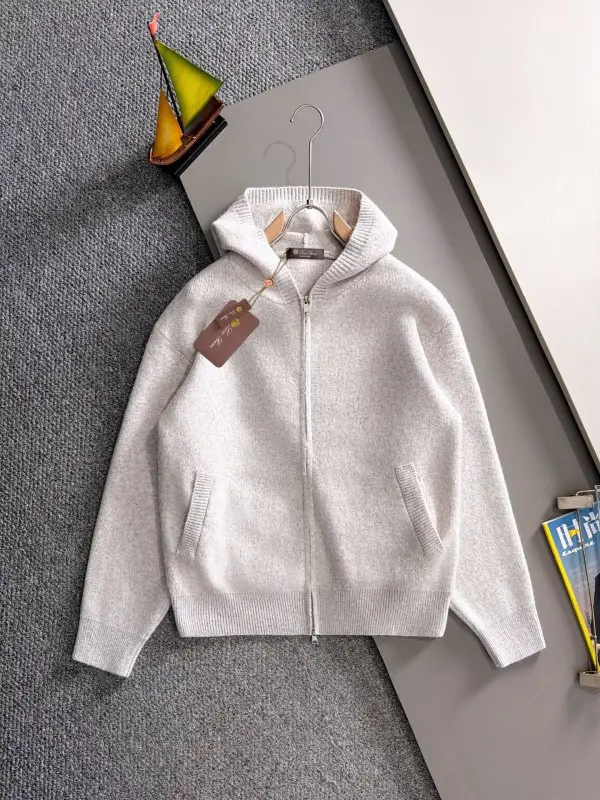 Loro Piana — В'язаний светр чоловічий