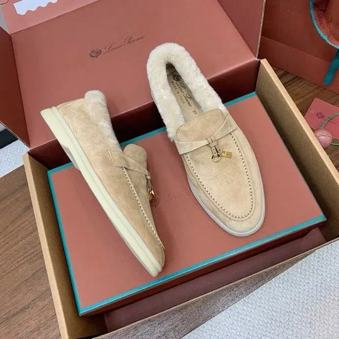 Loro Piana — Лоферы на хутрі жіночі