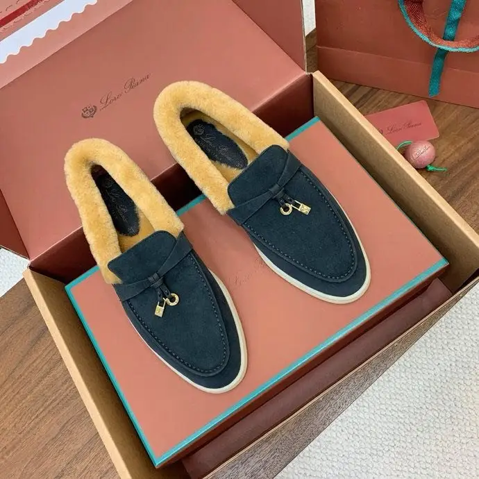 Loro Piana Лоферы на хутрі жіночі — Фото 3