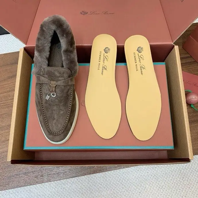 Loro Piana Лоферы on fur women's — Photo 3