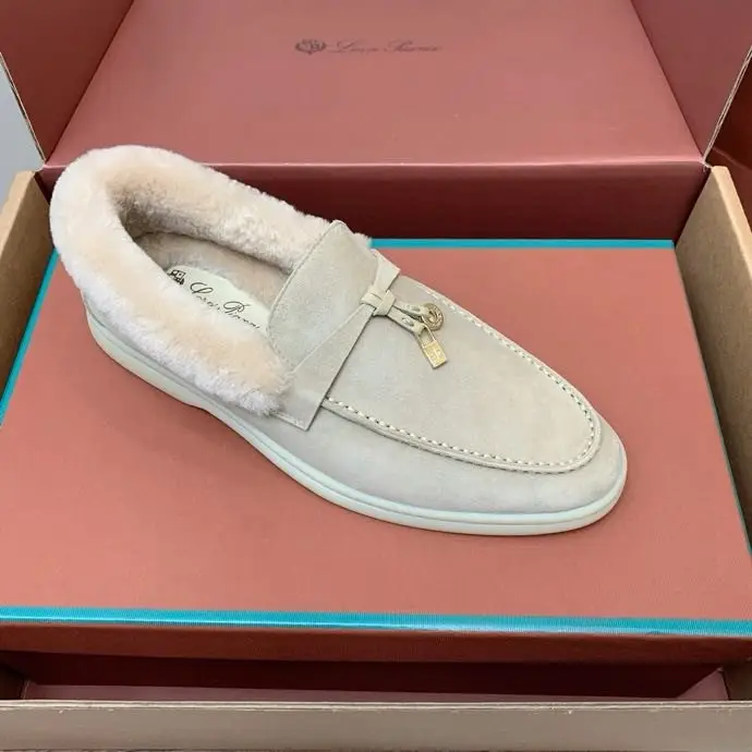Loro Piana Лоферы on fur women's — Photo 4