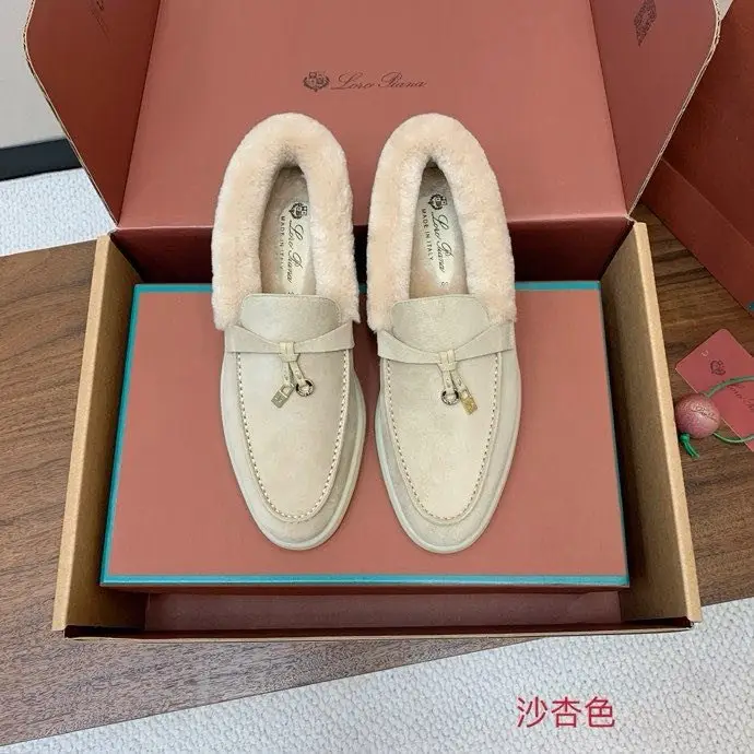 Loro Piana Лоферы on fur women's — Photo 5