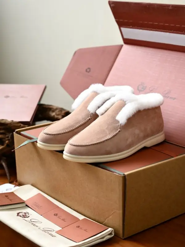 Loro Piana Лоферы женские на меху — Фото 2