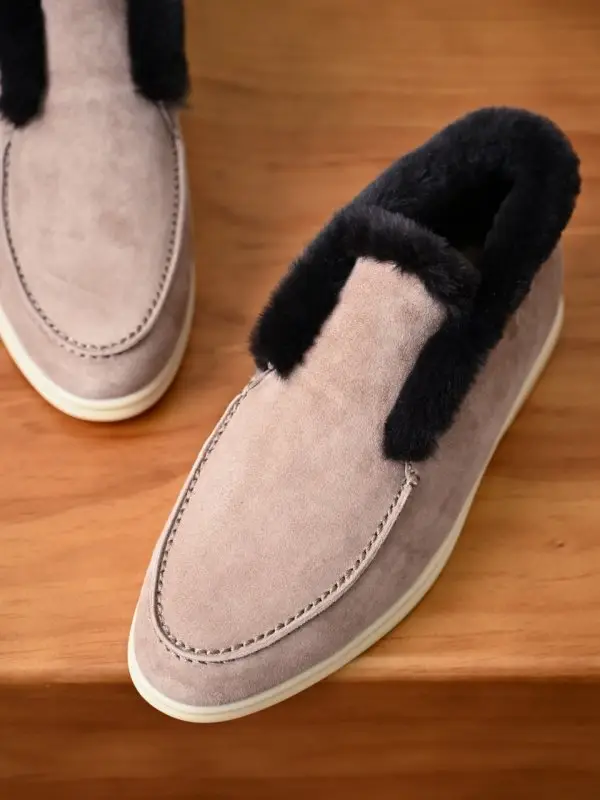 Loro Piana Лоферы women's on fur — Photo 3