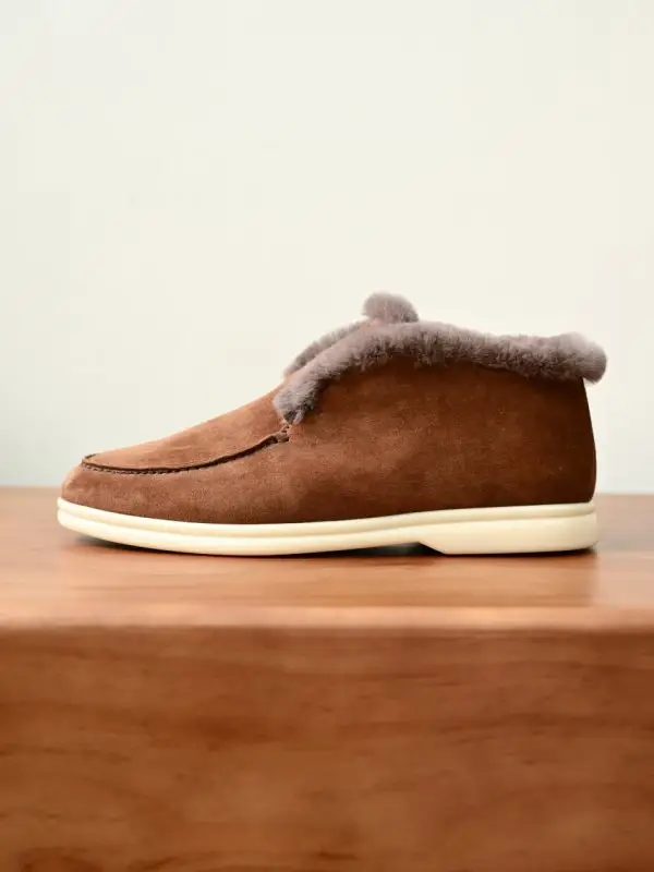 Loro Piana Лоферы women's on fur — Photo 4