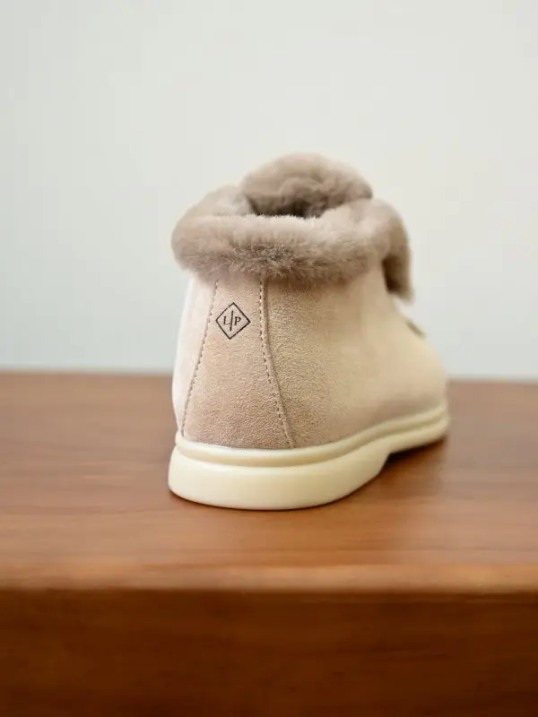 Loro Piana Лоферы women's on fur — Photo 5