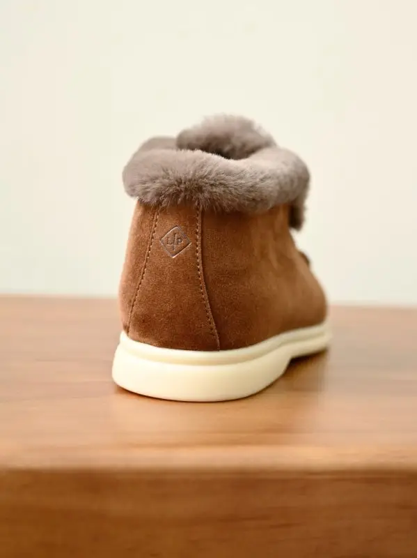 Loro Piana Лоферы women's on fur — Photo 5