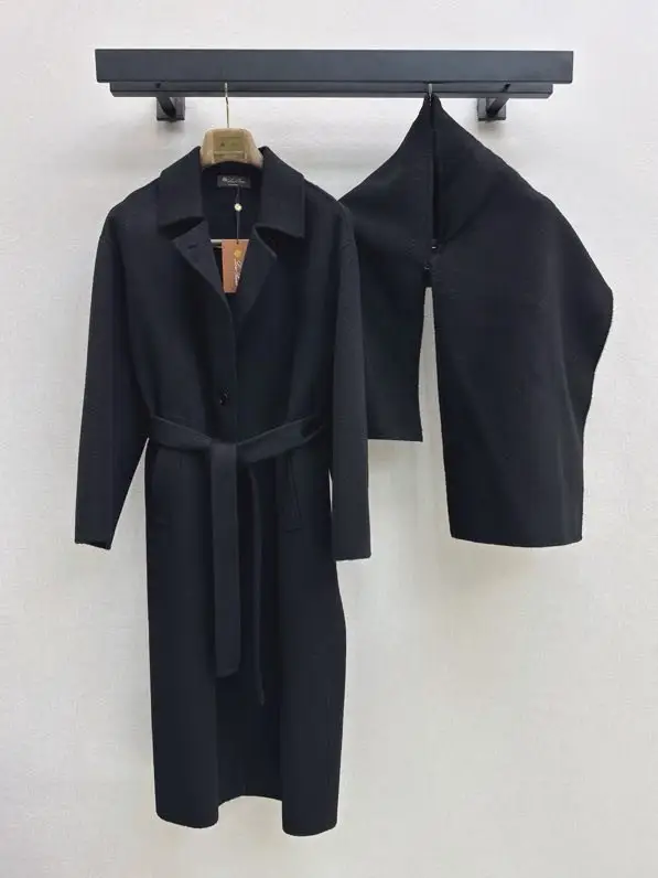 Loro Piana — Long coat of wool from two-way collar and removable shawl