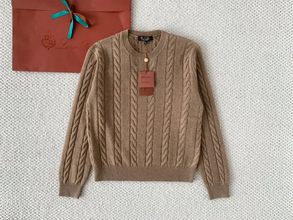 Loro Piana Pullover cashmere female — Photo 2