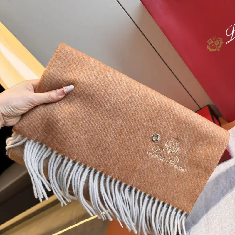 Loro Piana — Scarf female of cashmere 35х190 cm