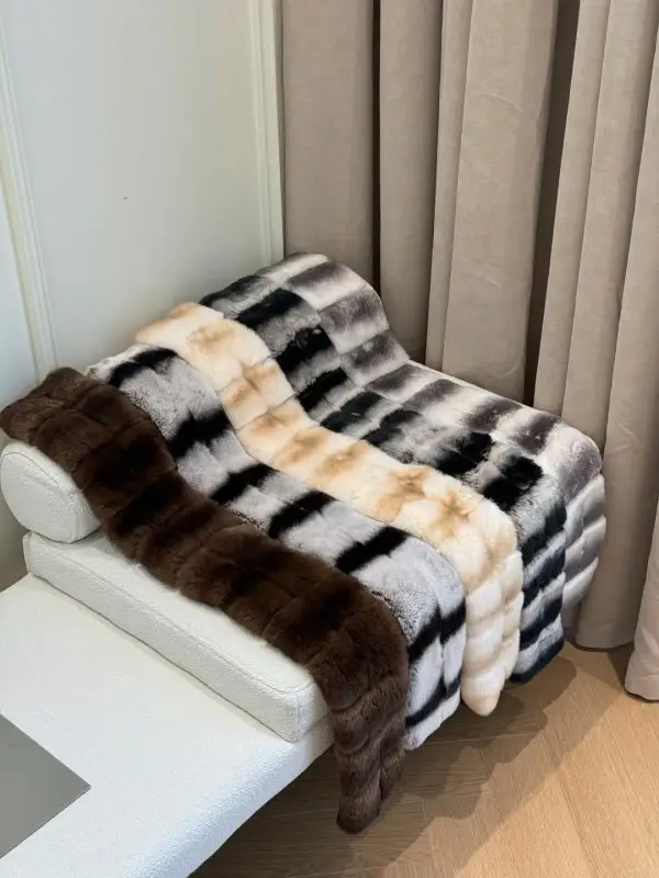 Loro Piana — Scarf of fur a rabbit Rex